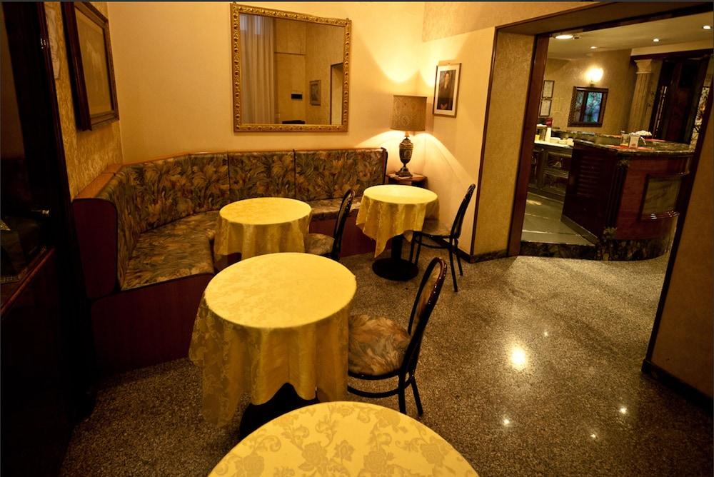 Hotel Ambra Palace Пескара Экстерьер фото