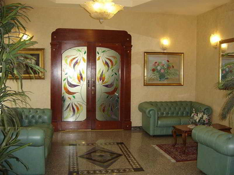 Hotel Ambra Palace Пескара Интерьер фото